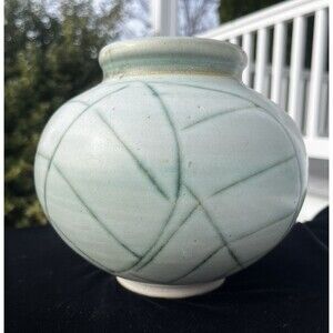 Brad Kato Studio Art Pottery Vase Hudson Valley Rhinebeck NY Honolulu Hawaii